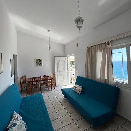 Aronis Spyros Panoramic Seaview Apartments Longos  Room photo