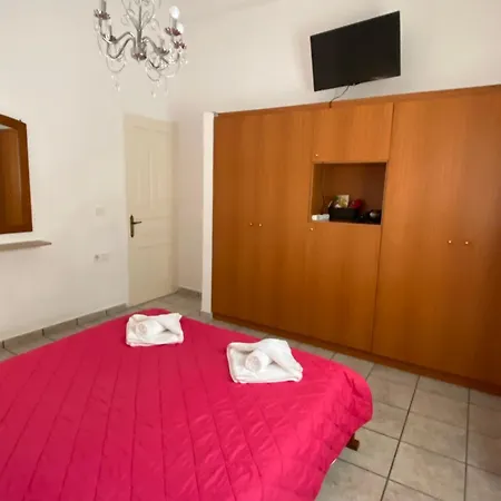Aronis Spyros Panoramic Seaview Apartments Longos  Room photo