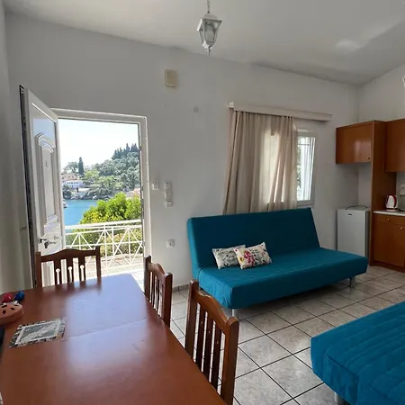 Aronis Spyros Panoramic Seaview Apartments Longos  Room photo