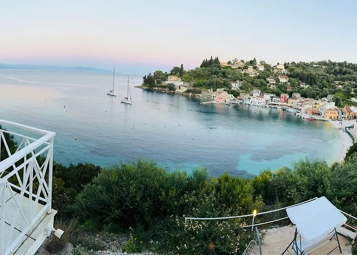 Aronis Spyros Panoramic Seaview Apartments