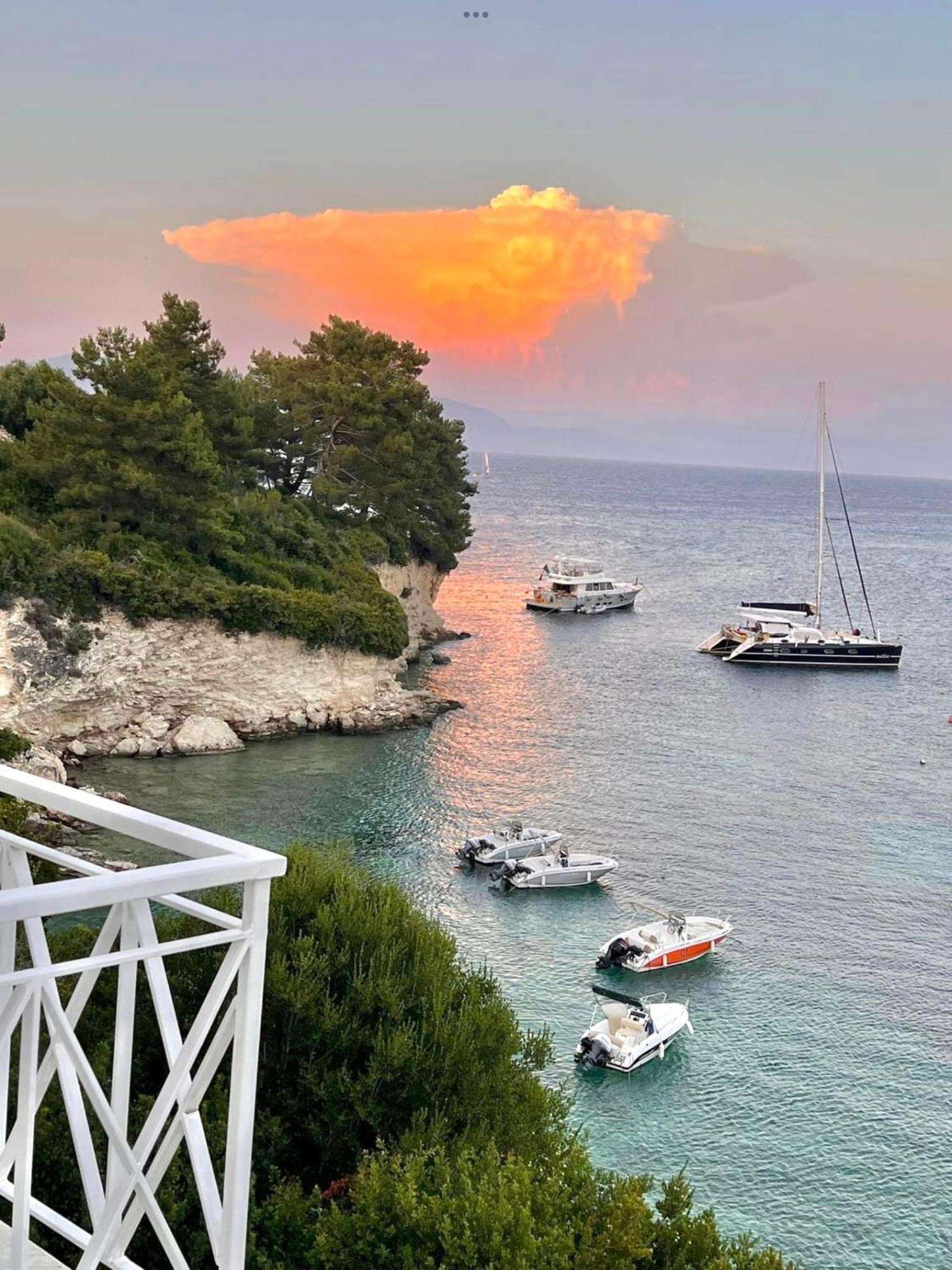 Aronis Spyros Panoramic Seaview Apartament